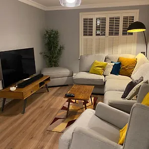  Holiday home Gleanntan House - Beautiful Family Town House Ireland