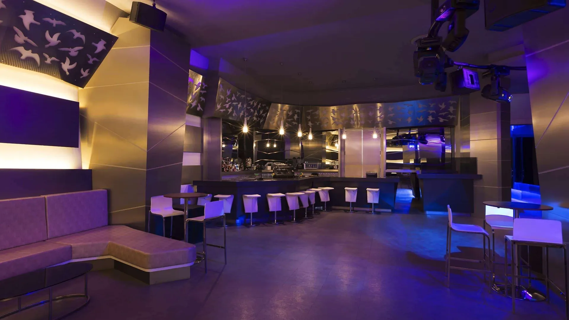 Wyndham Grand Istanbul Levent Hotel & Conference Center 5*,
