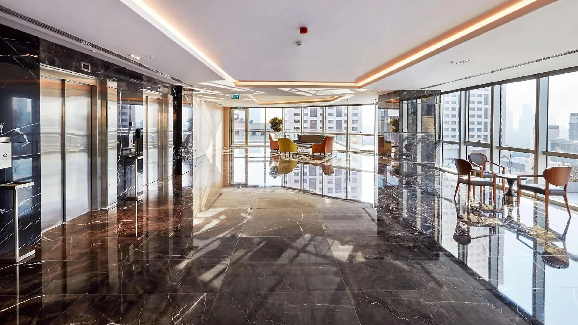 *****  Wyndham Grand Istanbul Levent Hotel & Conference Center Törökország