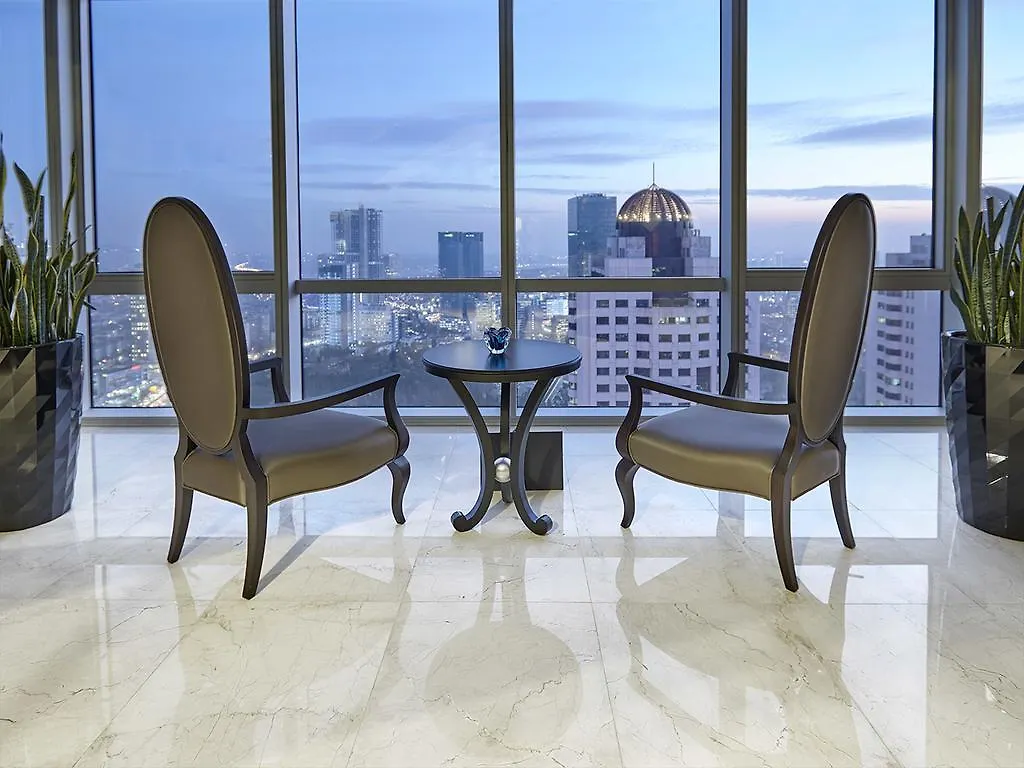 Wyndham Grand Istanbul Levent Hotel & Conference Center 5*,